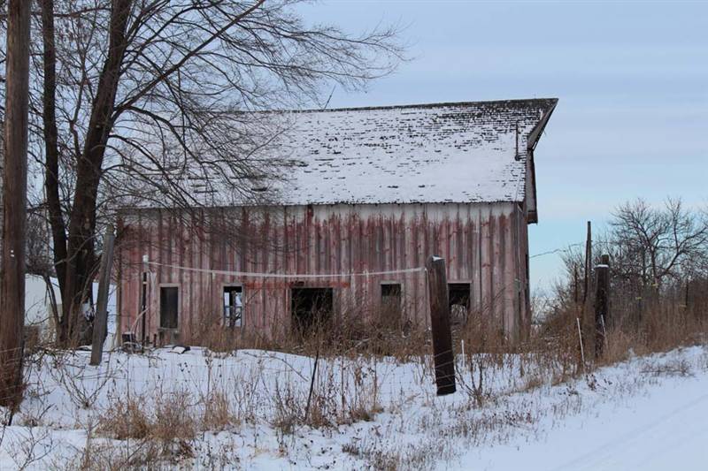 rustic red barn